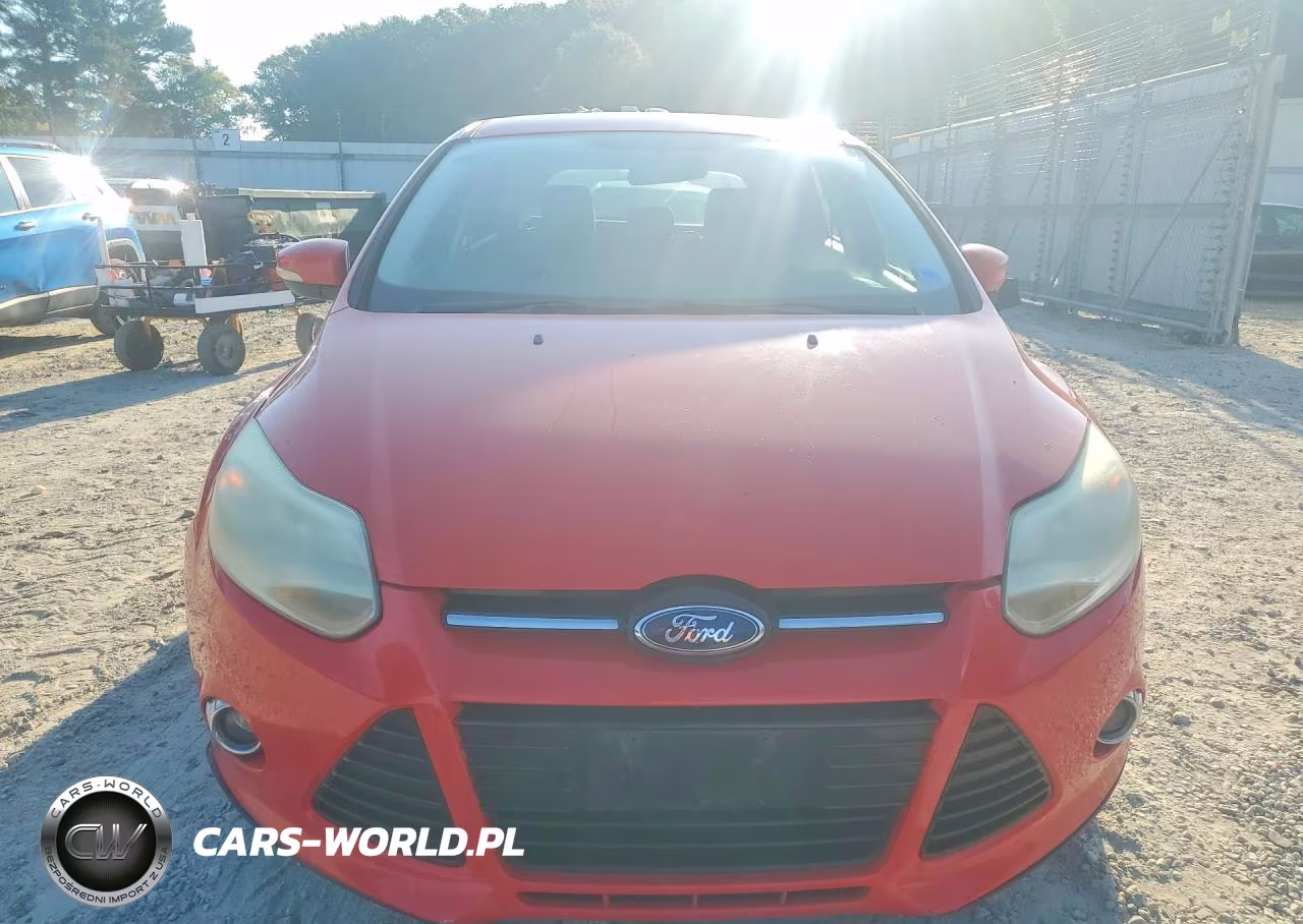 2012 Ford Focus Se VIN:1FAHP3K2XCL118144 - 5
