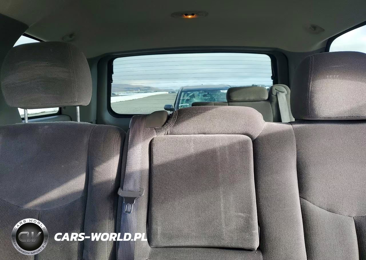 2004 GMC Yukon VIN:1GKEC13V94J328743 - 10