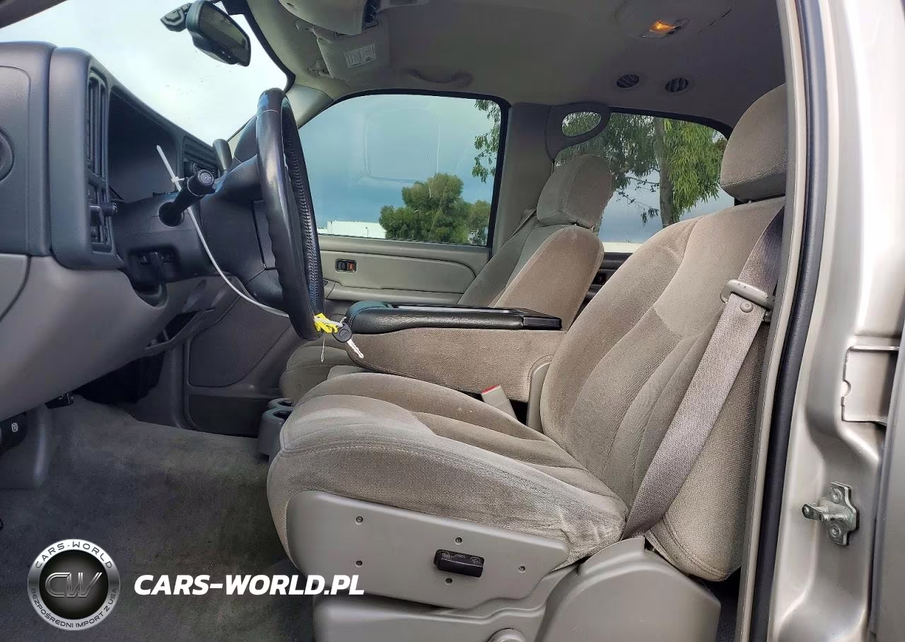 2004 GMC Yukon VIN:1GKEC13V94J328743 - 7