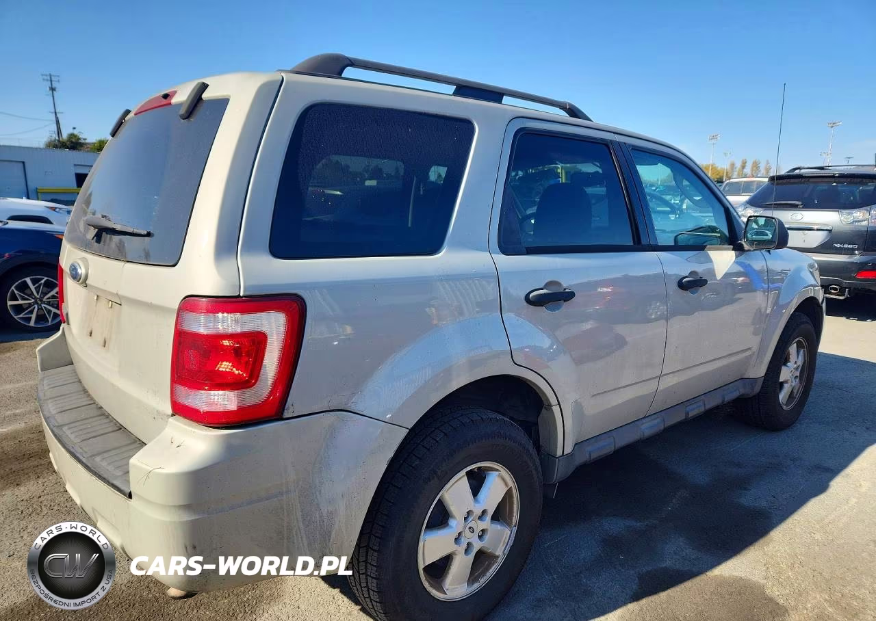 2009 Ford Escape Xlt VIN:1FMCU03799KA26832 - 3