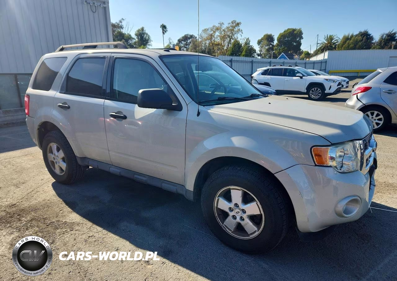 2009 Ford Escape Xlt VIN:1FMCU03799KA26832 - 4