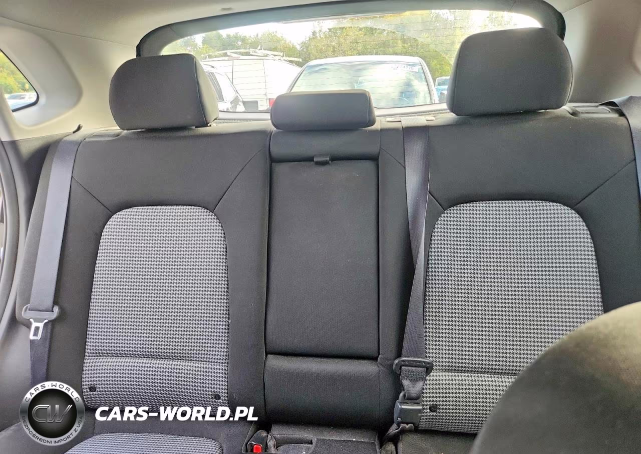 2018 Hyundai Kona Se VIN:KM8K1CAA5JU114466 - 10