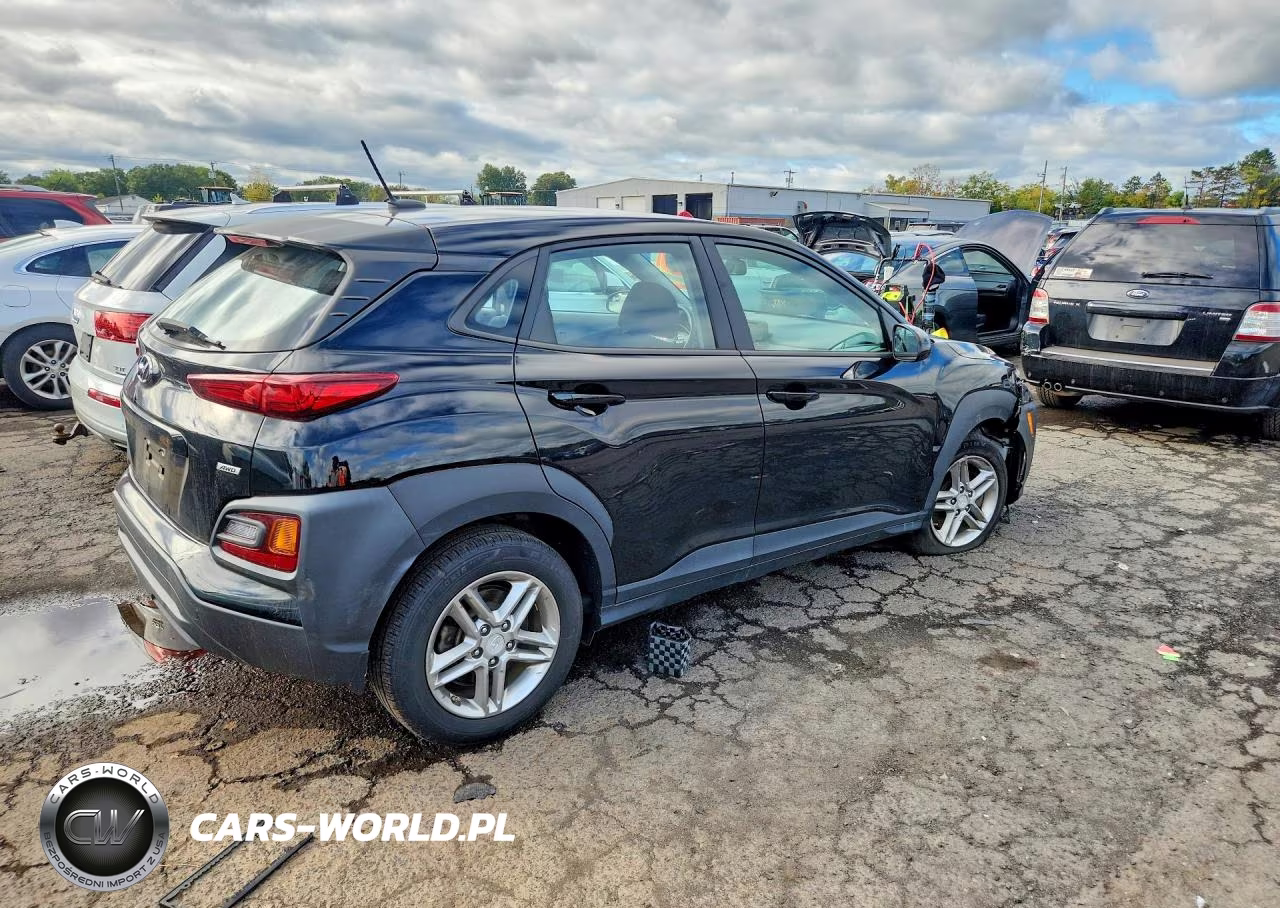 2018 Hyundai Kona Se VIN:KM8K1CAA5JU114466 - 3