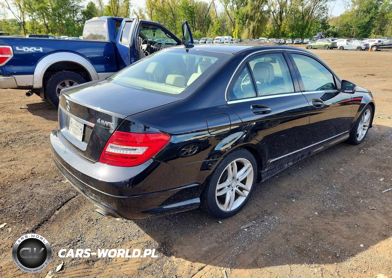 2013 Mercedes-Benz C 300 4Matic VIN:WDDGF8AB6DG127821 - 3