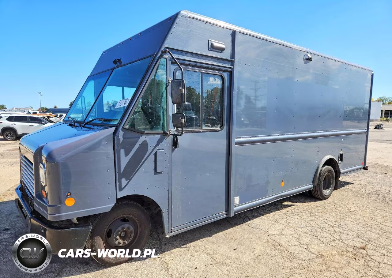 2019 Ford Econoline E450 Super Duty Commercial Str