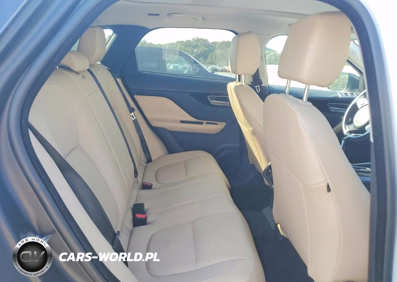 2018 Jaguar F-Pace Premium VIN:SADCJ2FN7JA262445 - 11