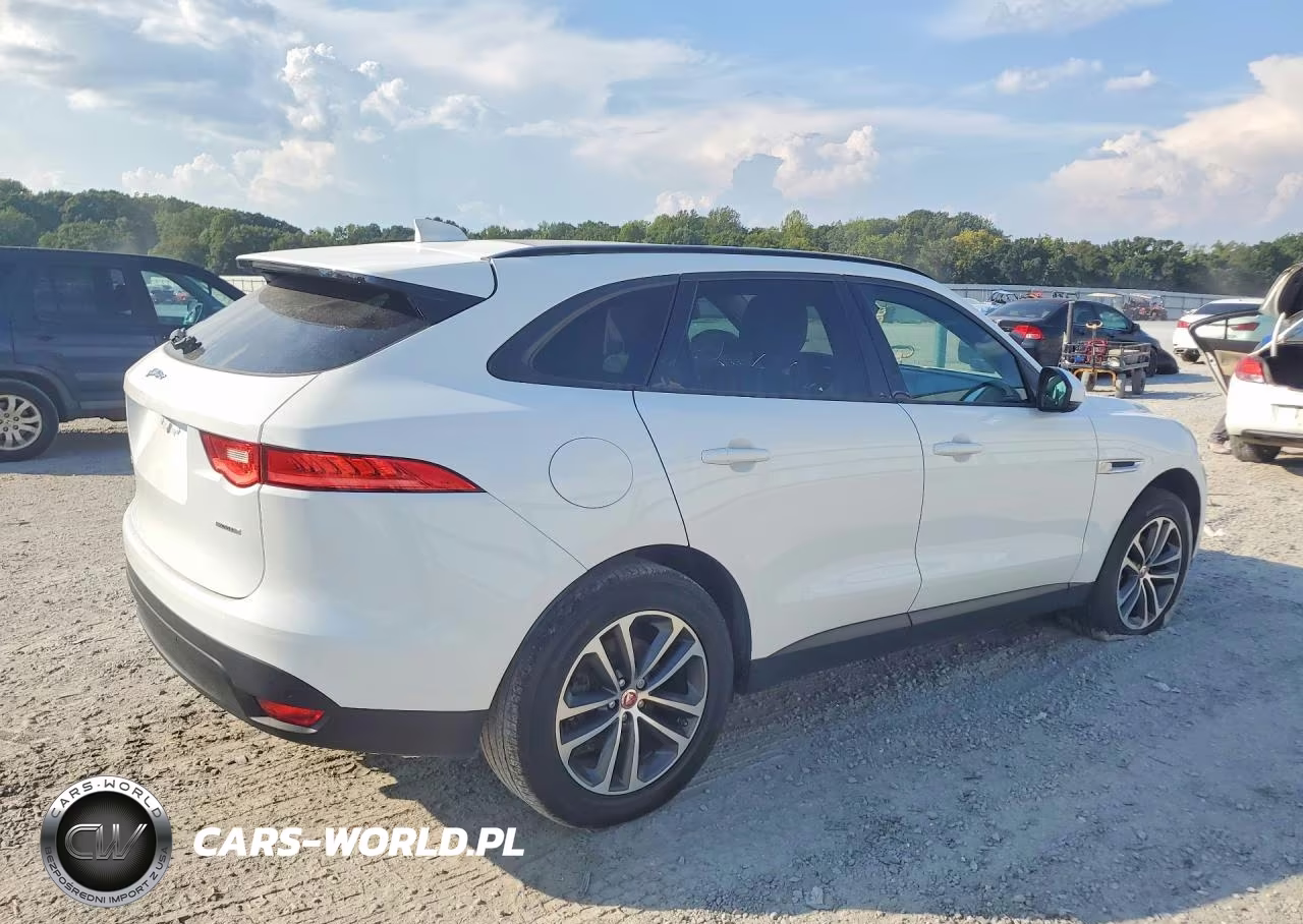 2018 Jaguar F-Pace Premium VIN:SADCJ2FN7JA262445 - 3