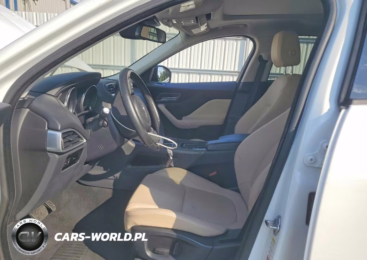 2018 Jaguar F-Pace Premium VIN:SADCJ2FN7JA262445 - 7