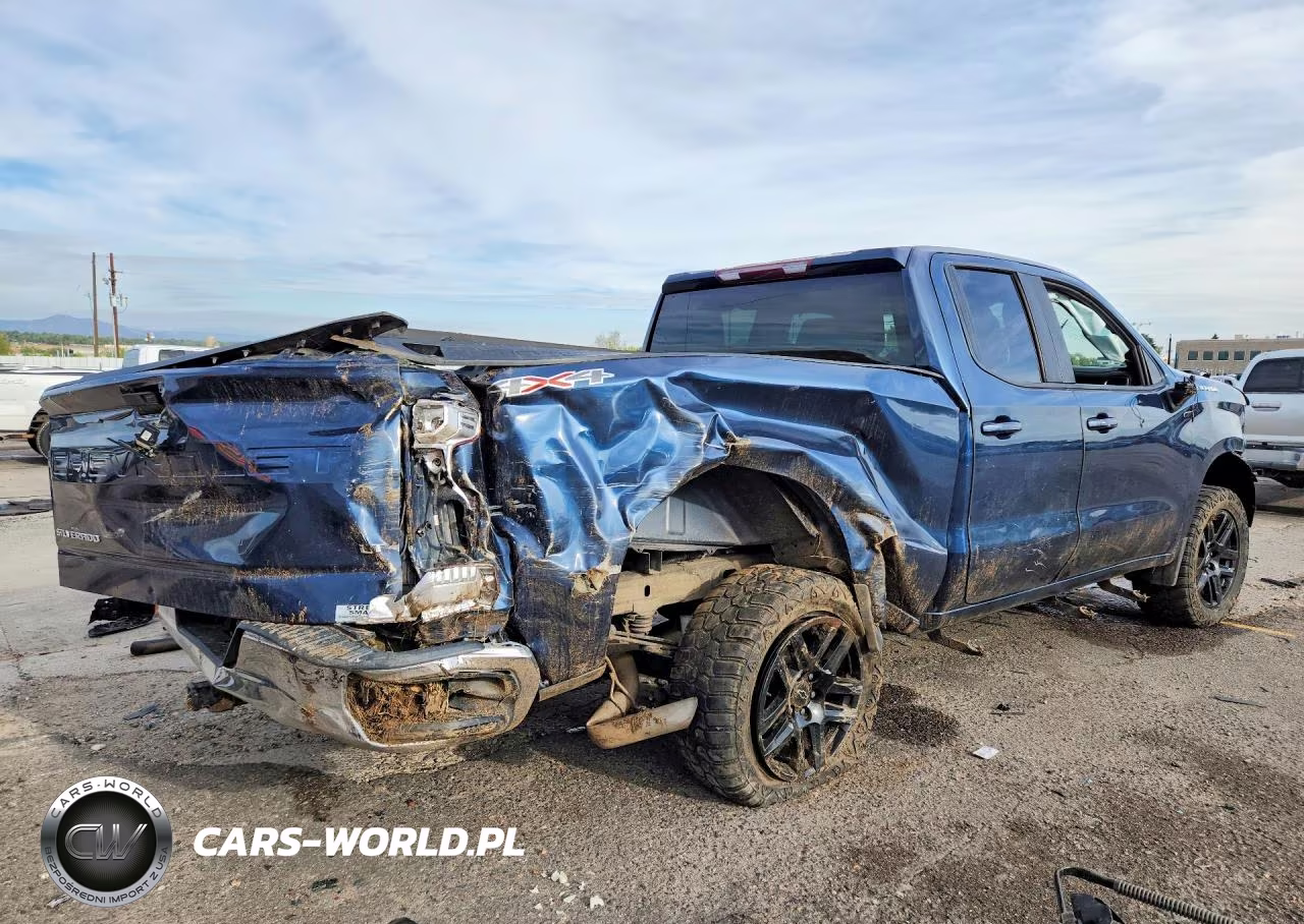 2020 Chevrolet Silverado K1500 Lt VIN:1GCRYDEKXLZ147105 - 3