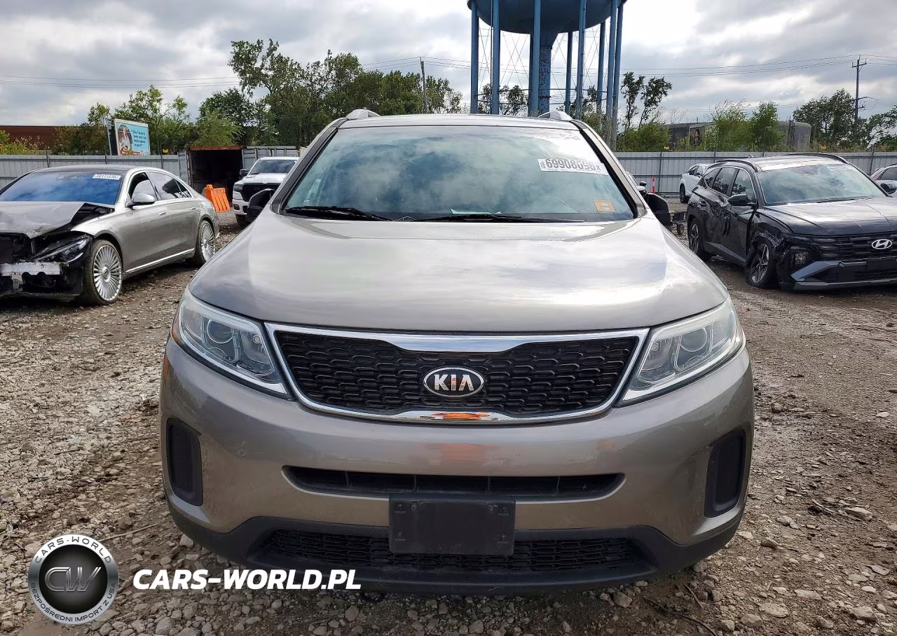 2015 Kia Sorento Lx VIN:5XYKT4A73FG640516 - 5