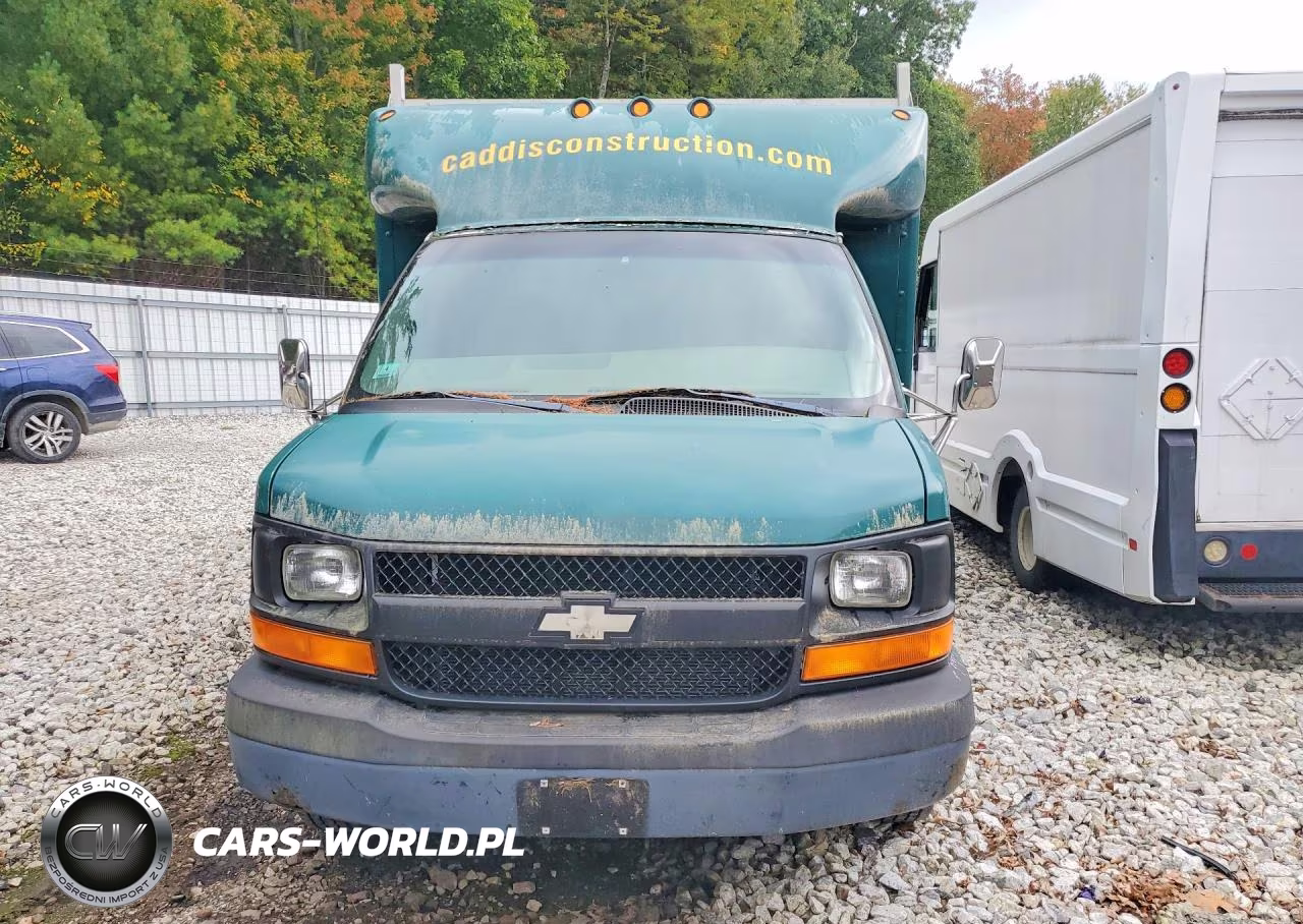 2003 Chevrolet Express G3500 VIN:1GBJG31UX31232935 - 5