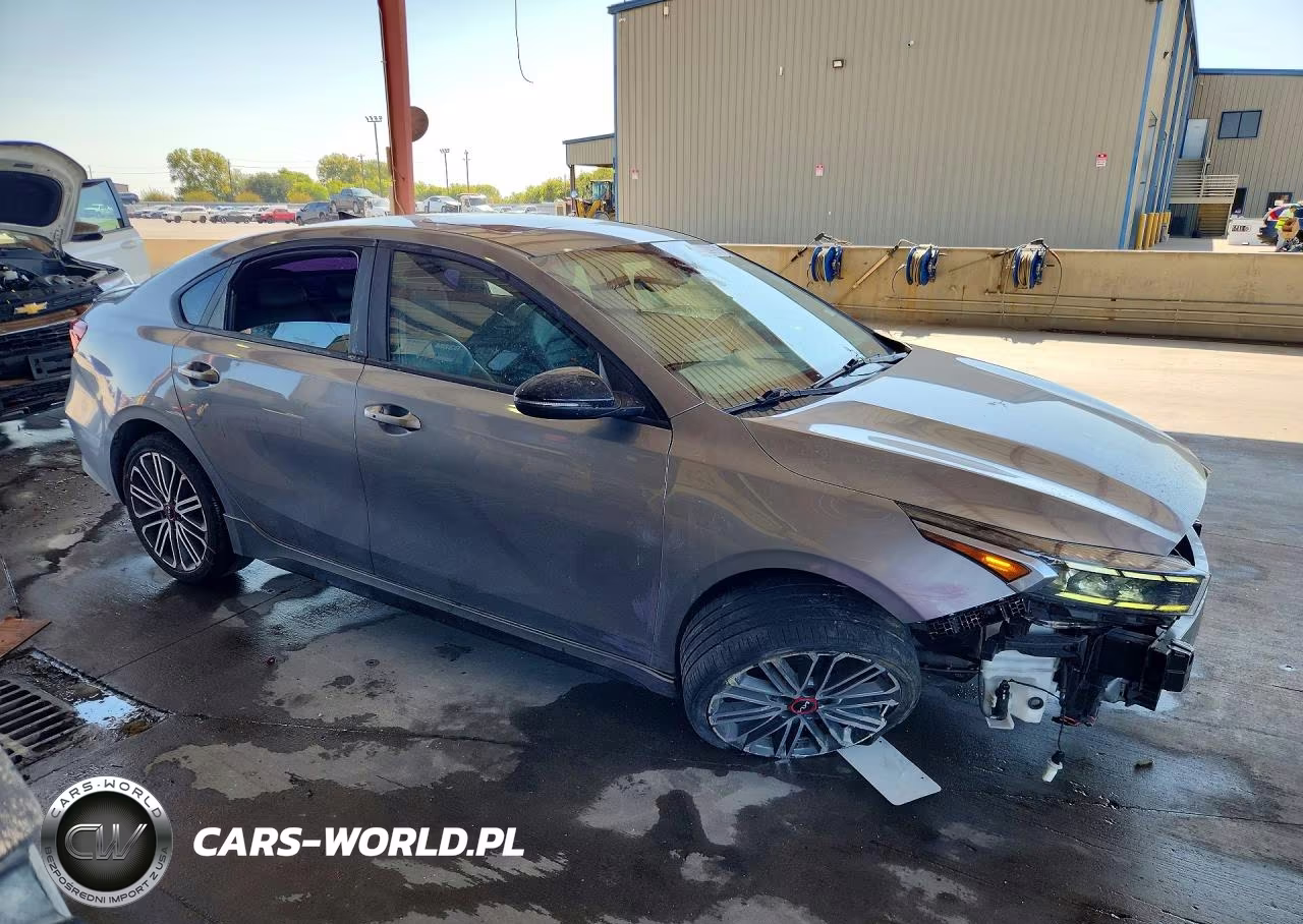 2023 Kia Forte Gt VIN:3KPF44AC5PE631133 - 4