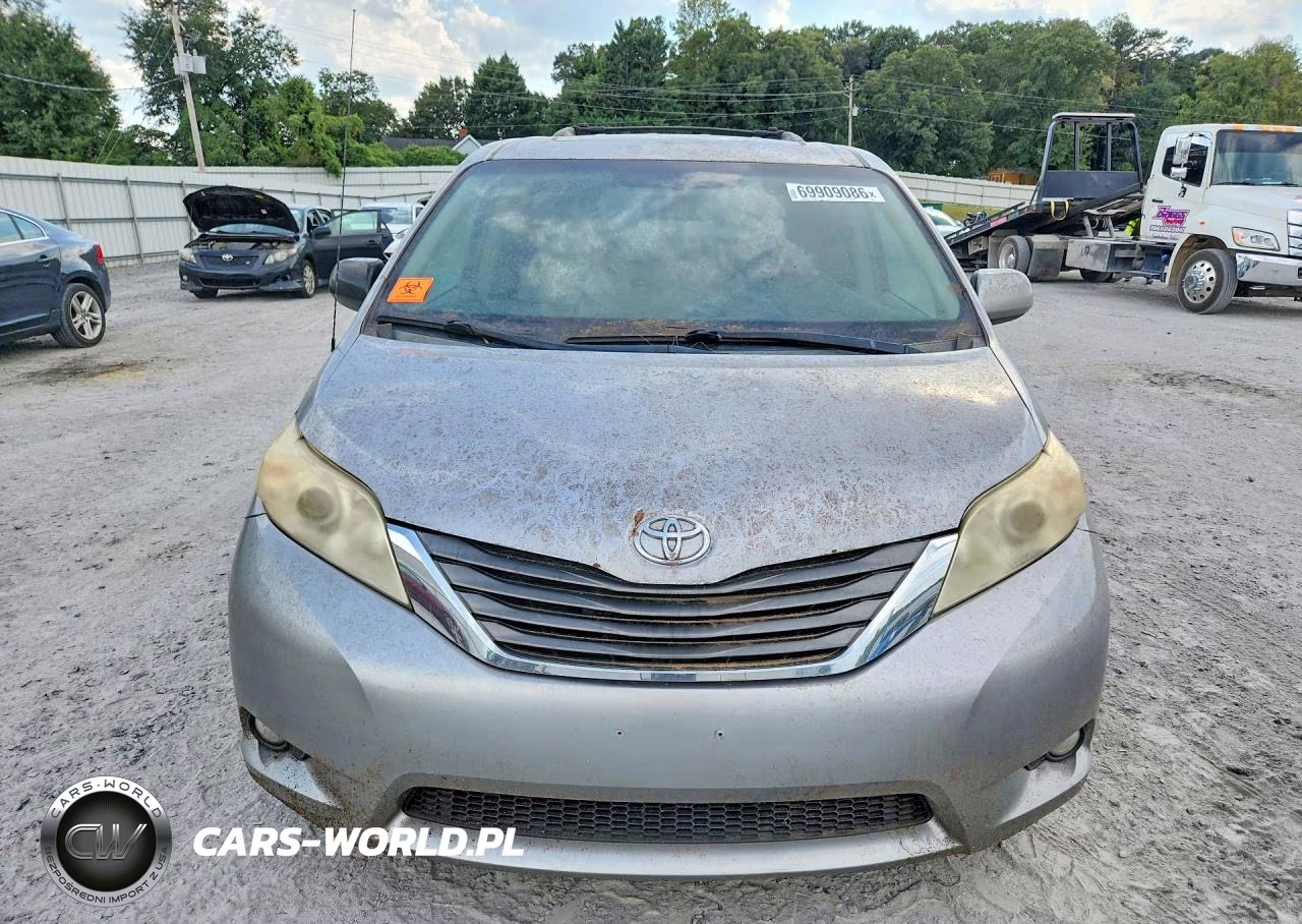 2012 Toyota Sienna Xle 8-Passenger VIN:5TDYK3DC4CS219841 - 5