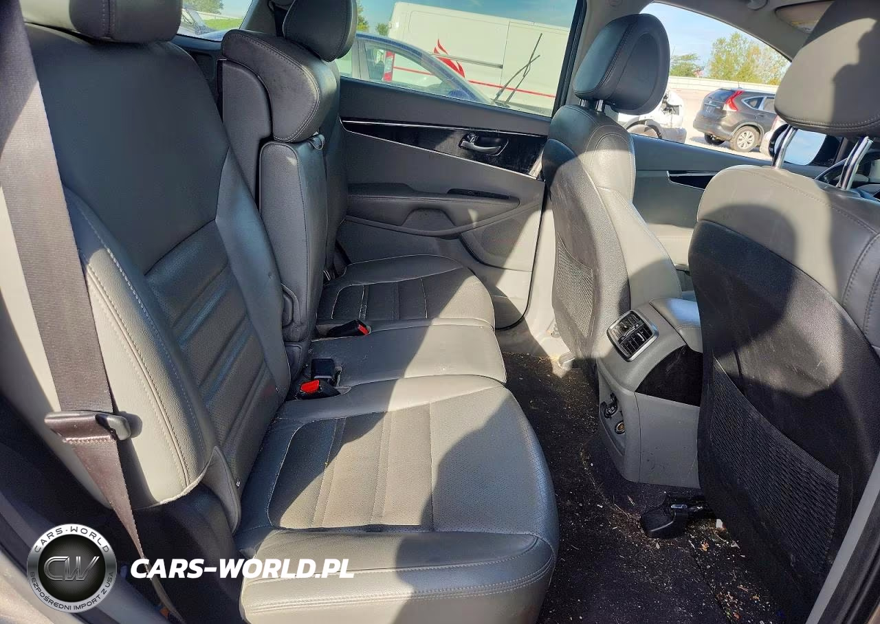 2016 Kia Sorento Ex VIN:5XYPHDA15GG017595 - 11
