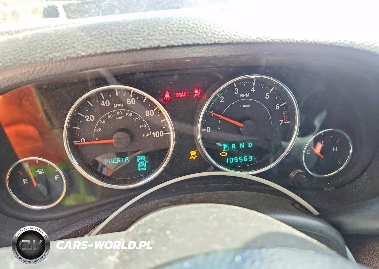 2013 Jeep Wrangler Unlimited Sahara VIN:1C4BJWEG4DL608607 - 9