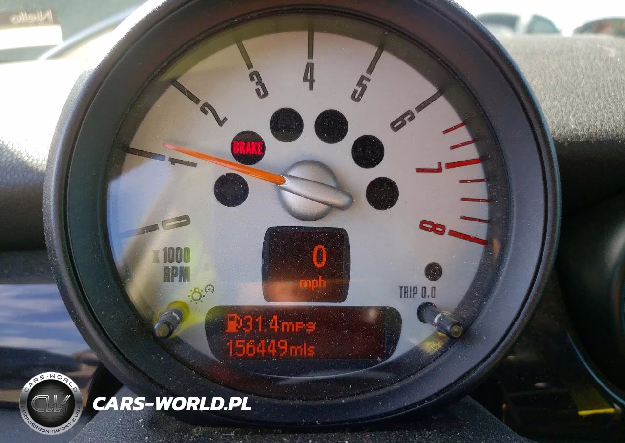 2011 Mini Cooper Clubman VIN:WMWZF3C54BTX82199 - 9
