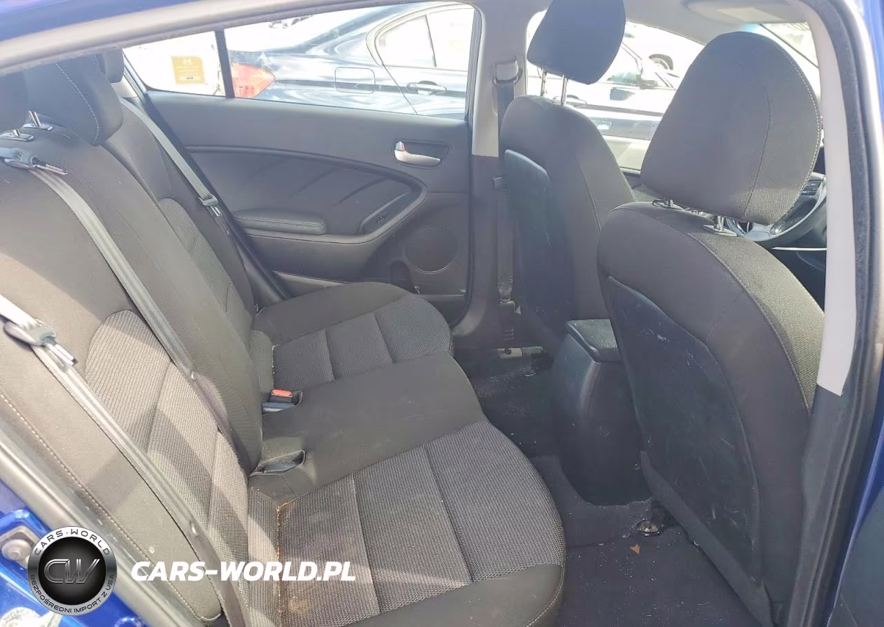 2018 Kia Forte Lx VIN:3KPFK4A76JE231145 - 10
