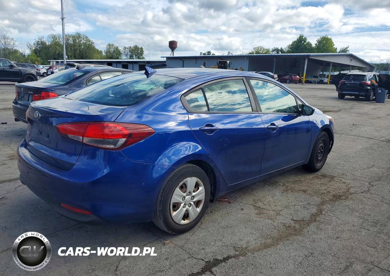 2018 Kia Forte Lx VIN:3KPFK4A76JE231145 - 3