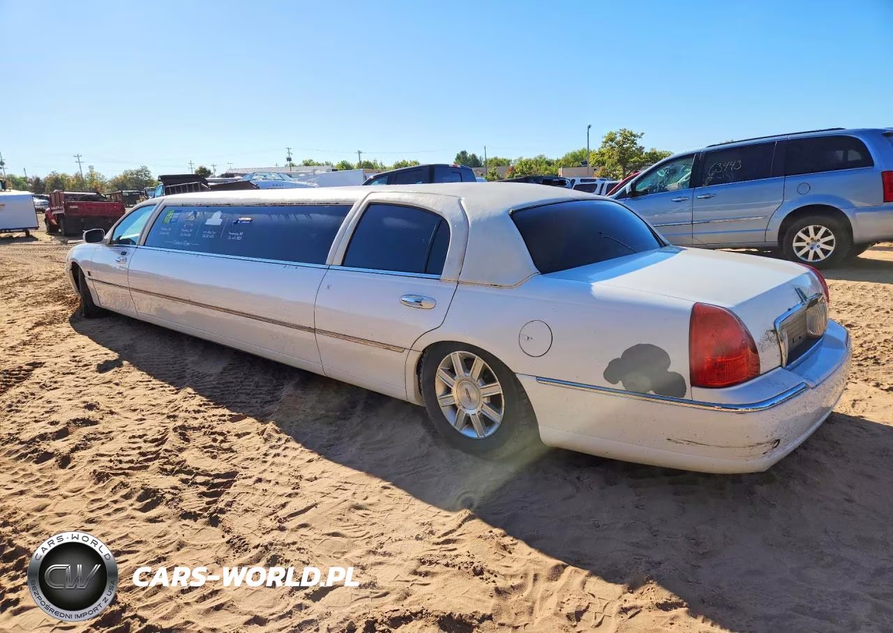 2008 Lincoln Town Car Executive VIN:2L1FM88W88X634401 - 2