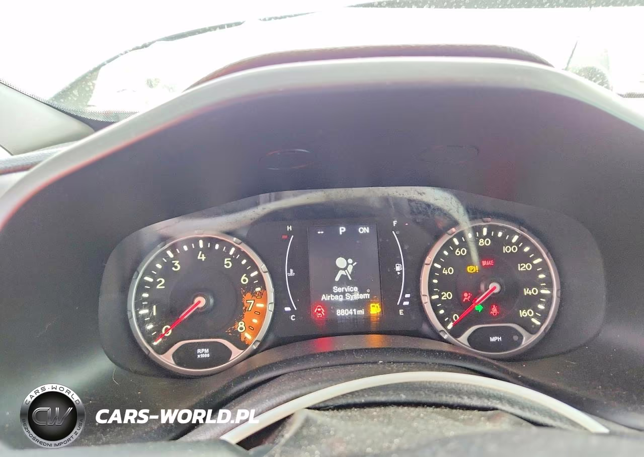 2018 Jeep Renegade Latitude VIN:ZACCJABB5JPJ26670 - 9