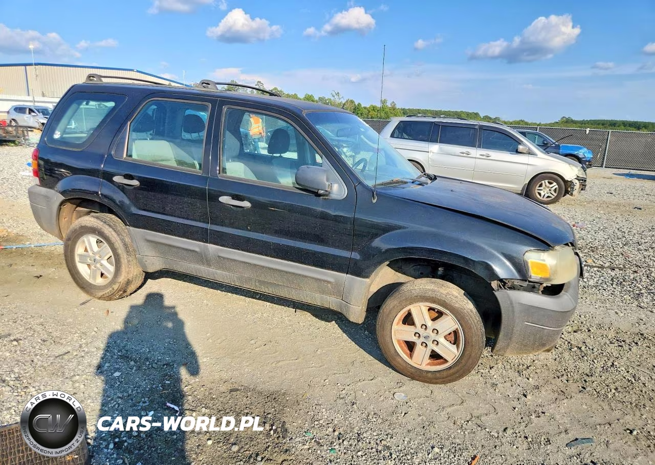 2007 Ford Escape Xls VIN:1FMCU02Z77KB87177 - 4