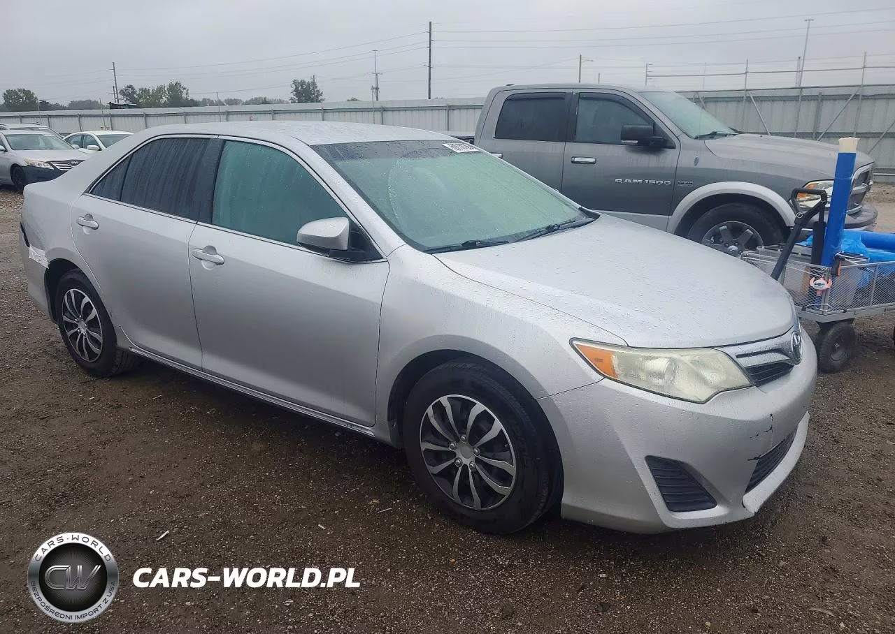 2013 Toyota Camry Le VIN:4T1BF1FK0DU218620 - 4