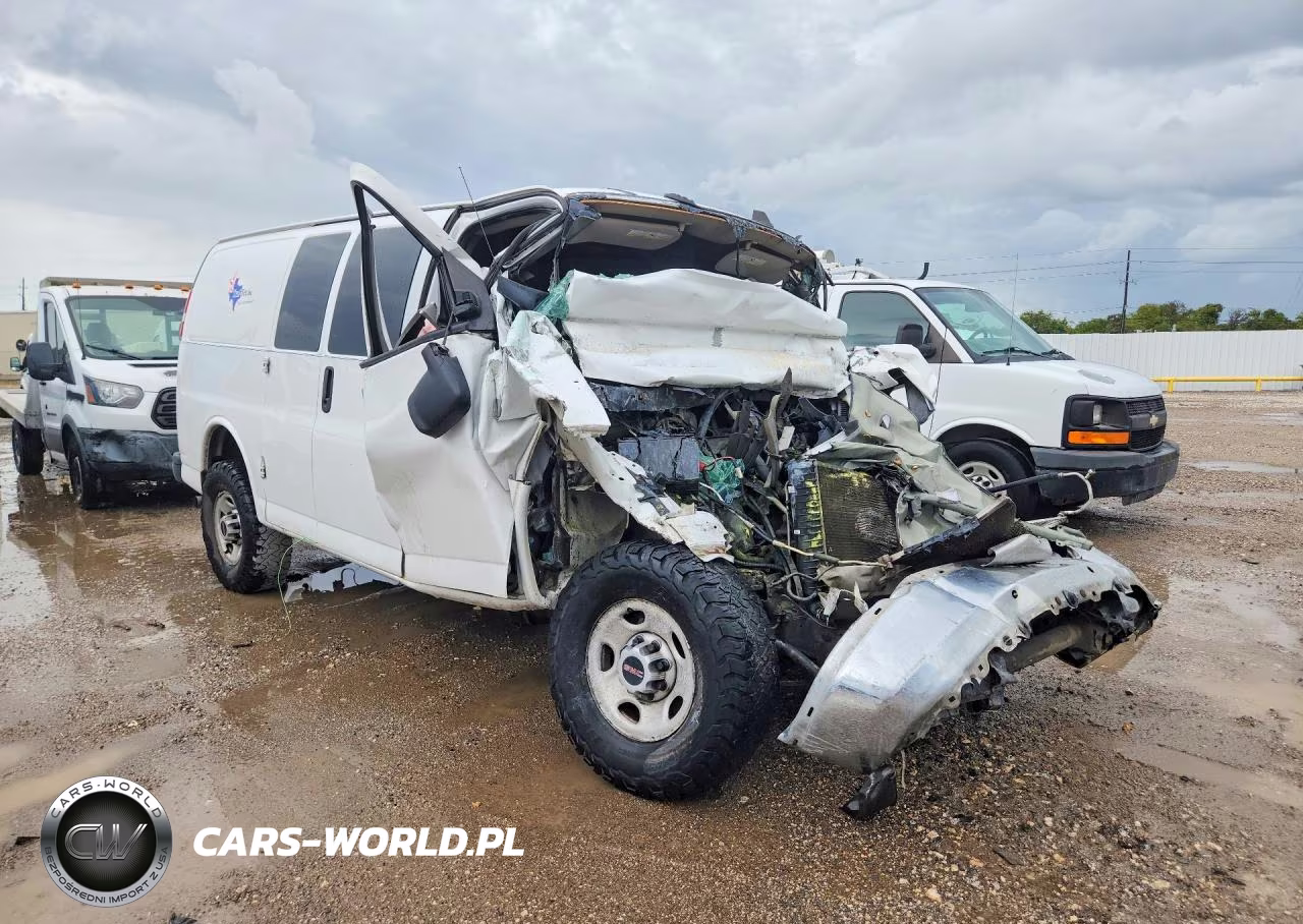 2020 GMC Savana 2500 Cargo Delivery Van VIN:1GTW7AFG7L1256215 - 4