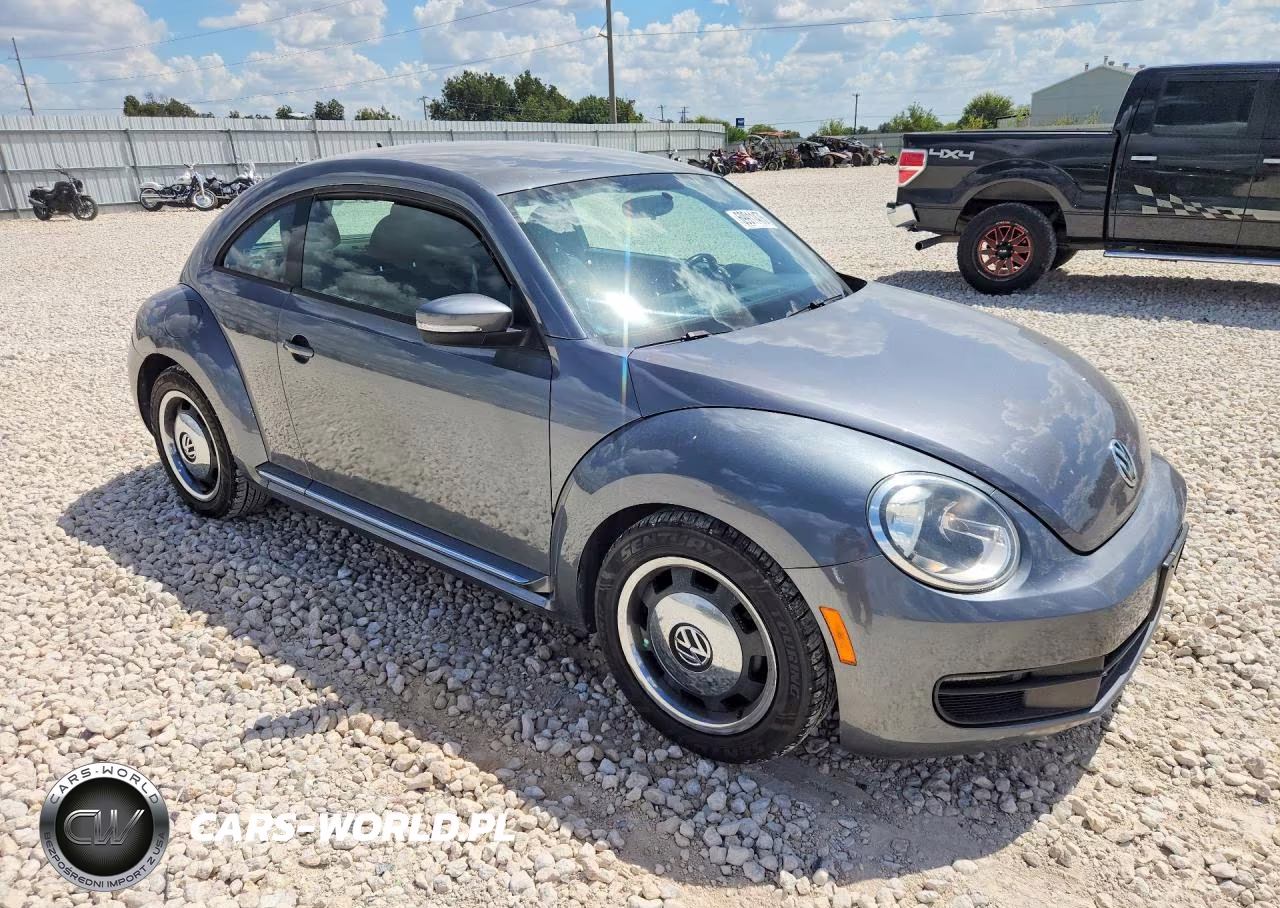 2012 Volkswagen Beetle VIN:3VWJP7AT3CM620373 - 4