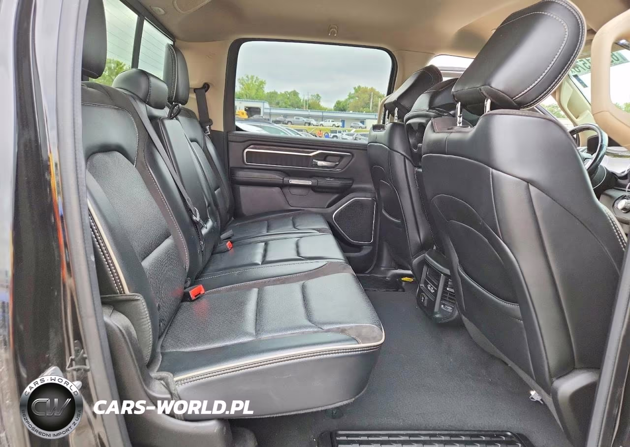 2019 Ram 1500 Laramie VIN:1C6SRFJT0KN807383 - 10
