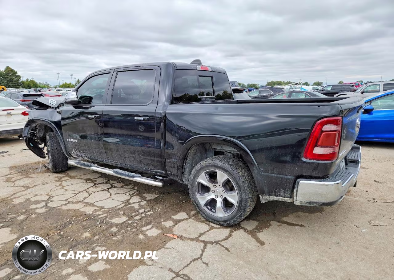2019 Ram 1500 Laramie VIN:1C6SRFJT0KN807383 - 2