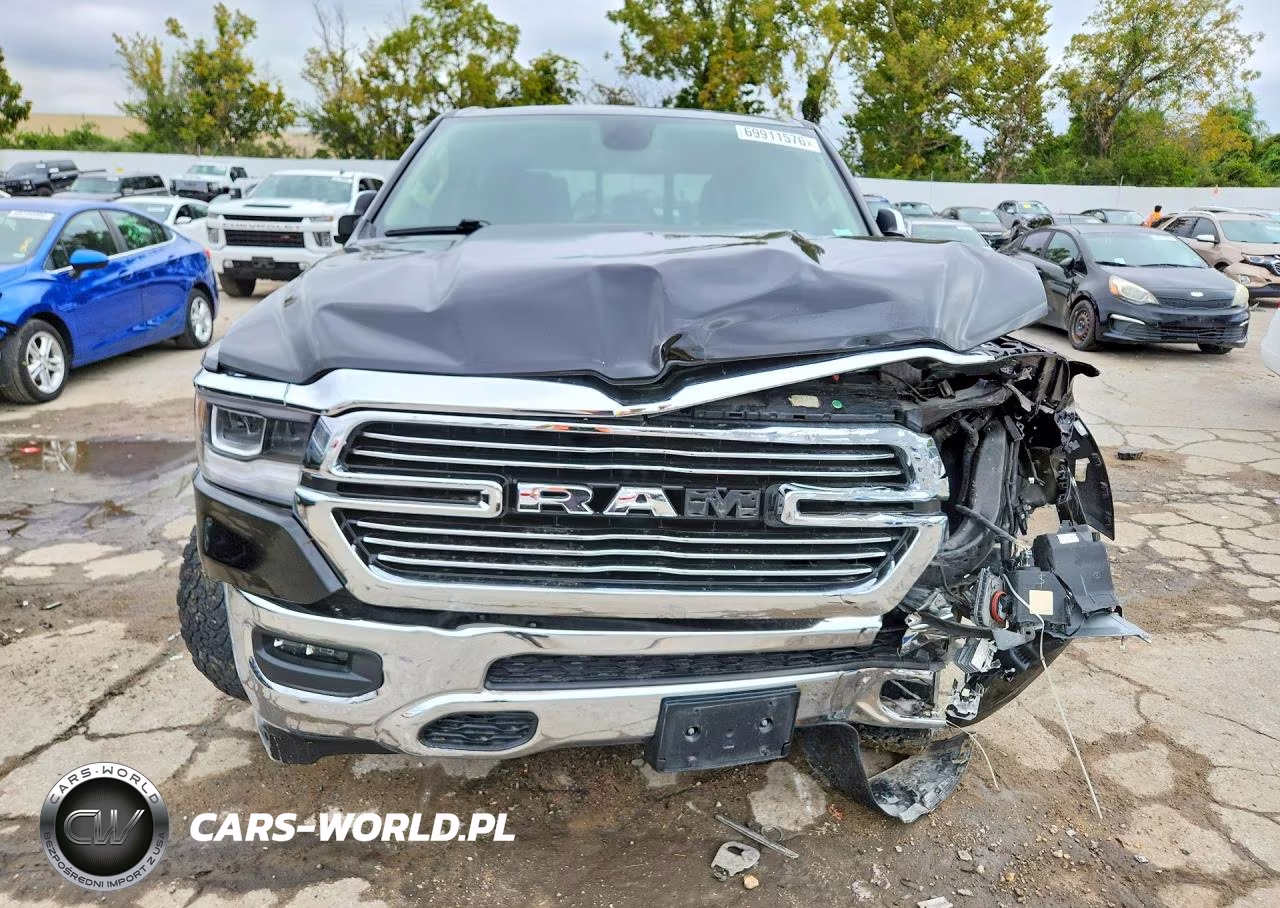 2019 Ram 1500 Laramie VIN:1C6SRFJT0KN807383 - 5
