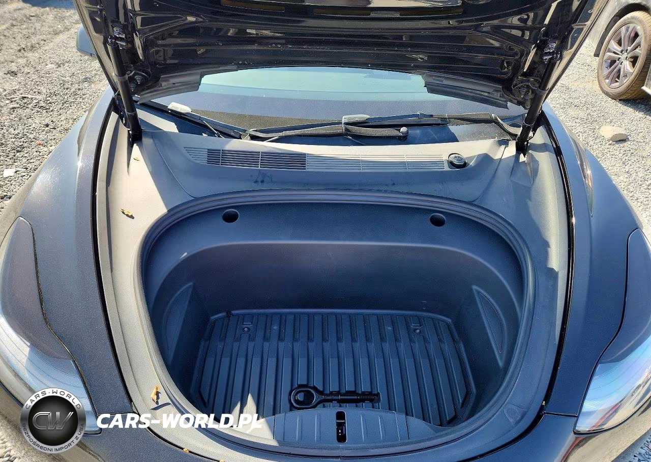 2023 Tesla Model 3 VIN:5YJ3E1EC0PF631530 - 12