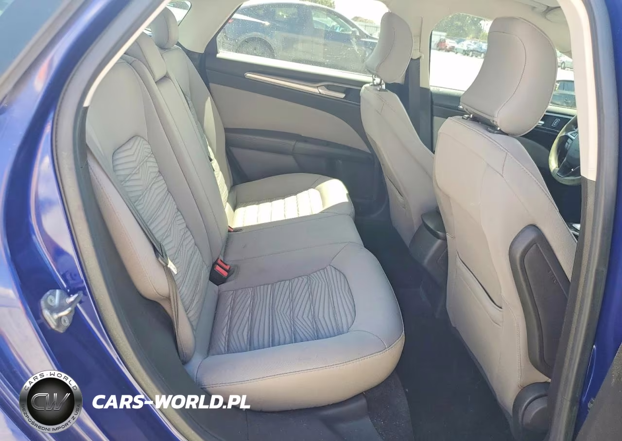 2016 Ford Fusion S VIN:3FA6P0G77GR110570 - 10