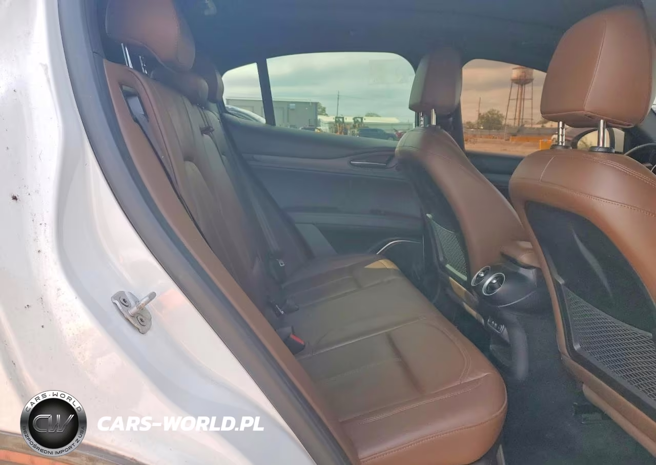 2022 Alfa Romeo Stelvio Ti VIN:ZASPAKBNXN7D32288 - 11