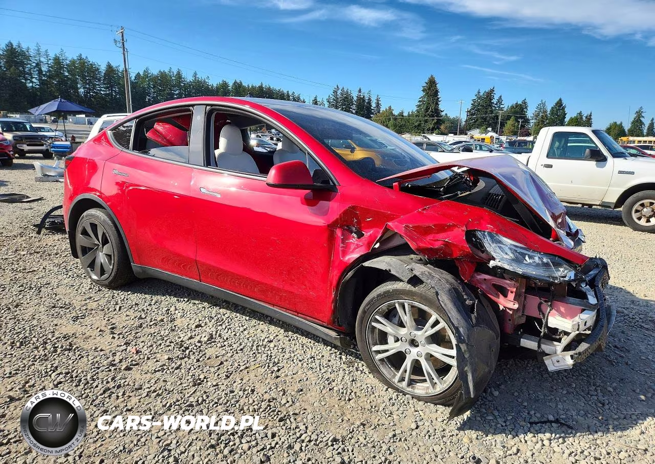 2021 Tesla Model Y VIN:5YJYGDEE4MF174736 - 4