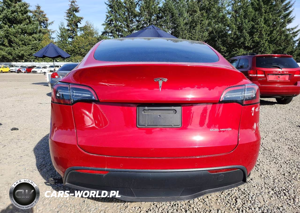 2021 Tesla Model Y VIN:5YJYGDEE4MF174736 - 6