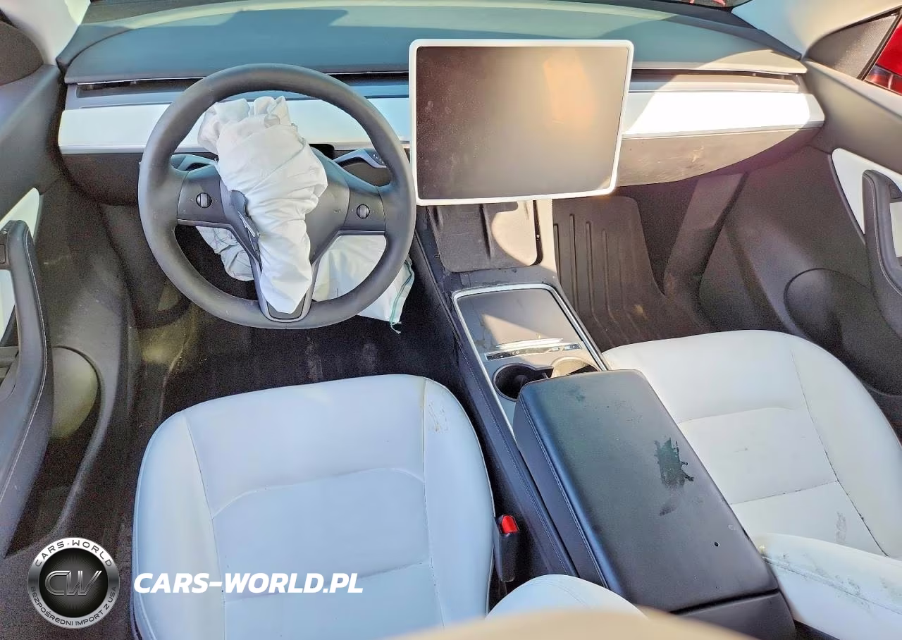 2021 Tesla Model Y VIN:5YJYGDEE4MF174736 - 8