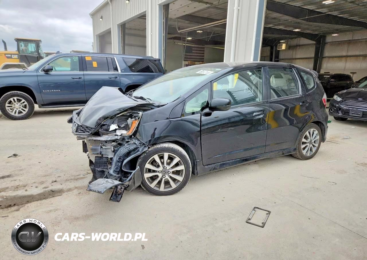 2013 Honda Fit Sport VIN:JHMGE8H57DC006167 - 1