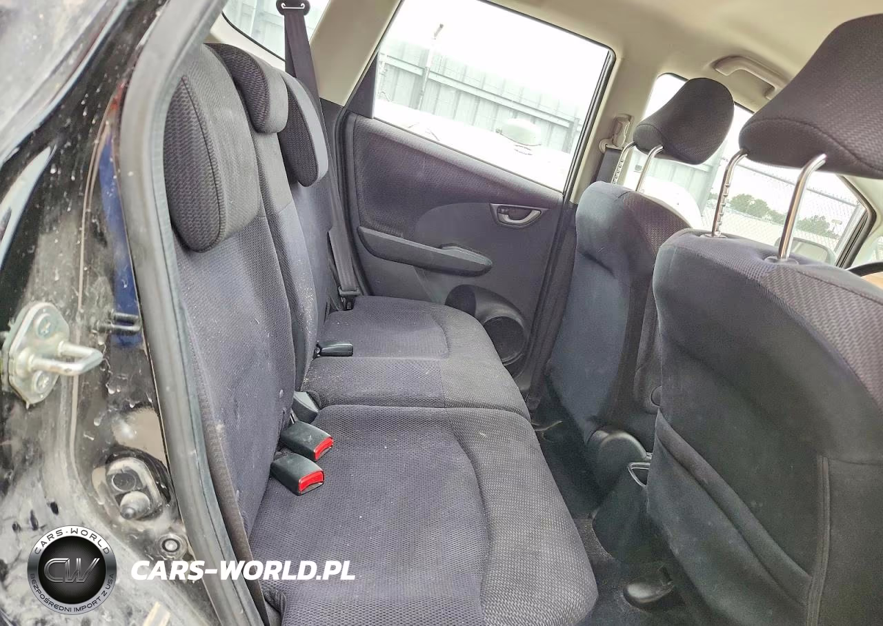 2013 Honda Fit Sport VIN:JHMGE8H57DC006167 - 10