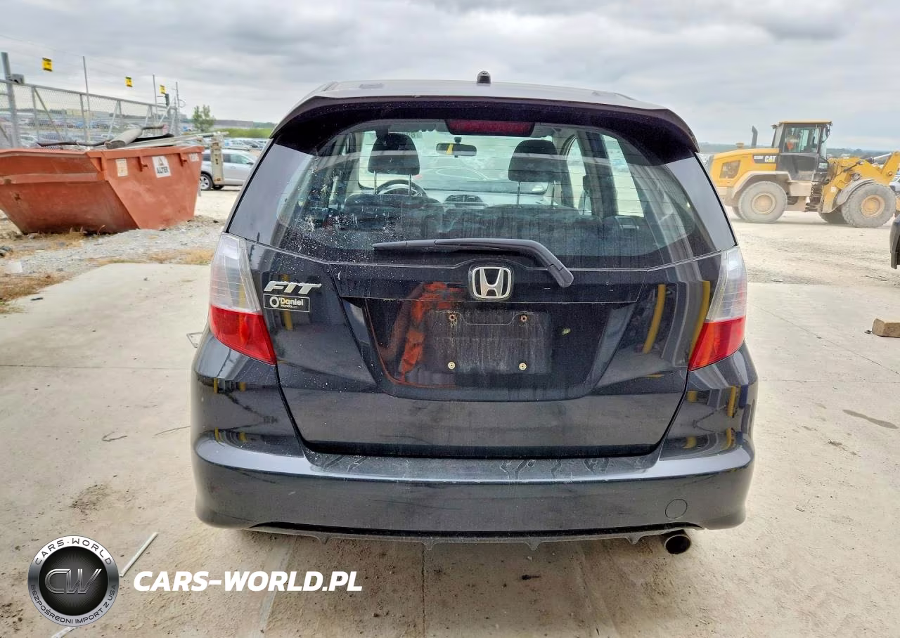2013 Honda Fit Sport VIN:JHMGE8H57DC006167 - 6