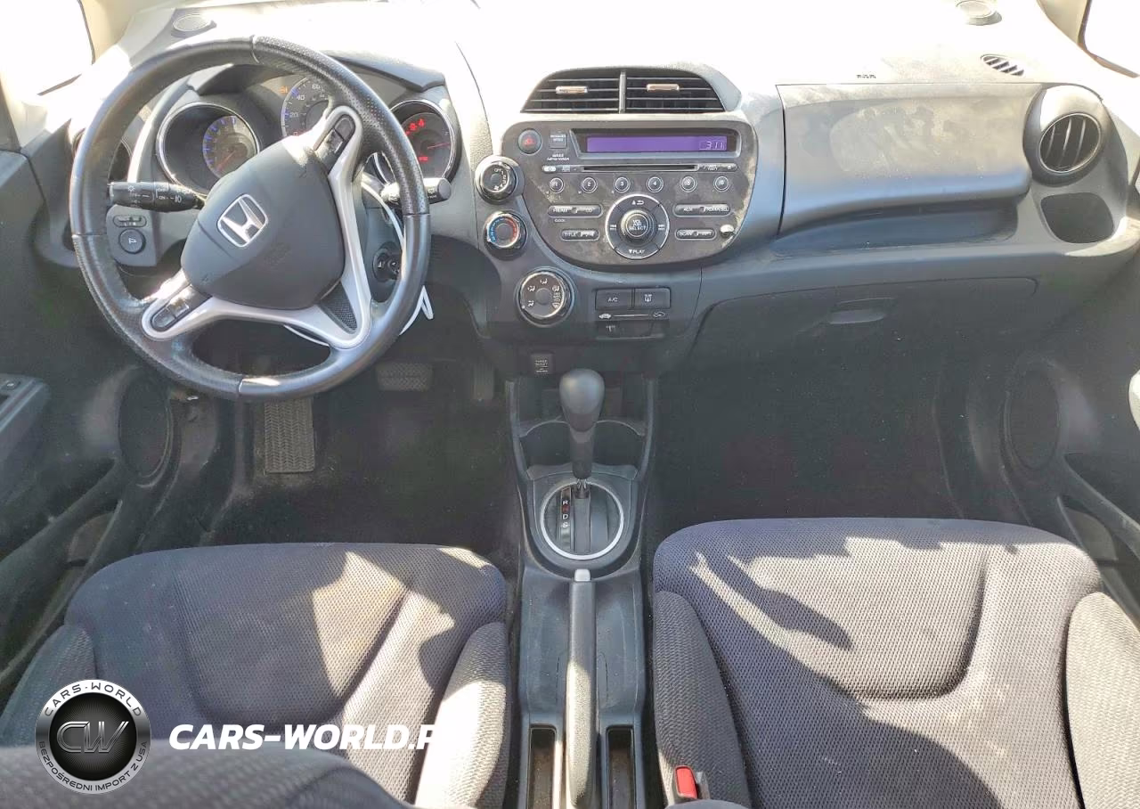 2013 Honda Fit Sport VIN:JHMGE8H57DC006167 - 8