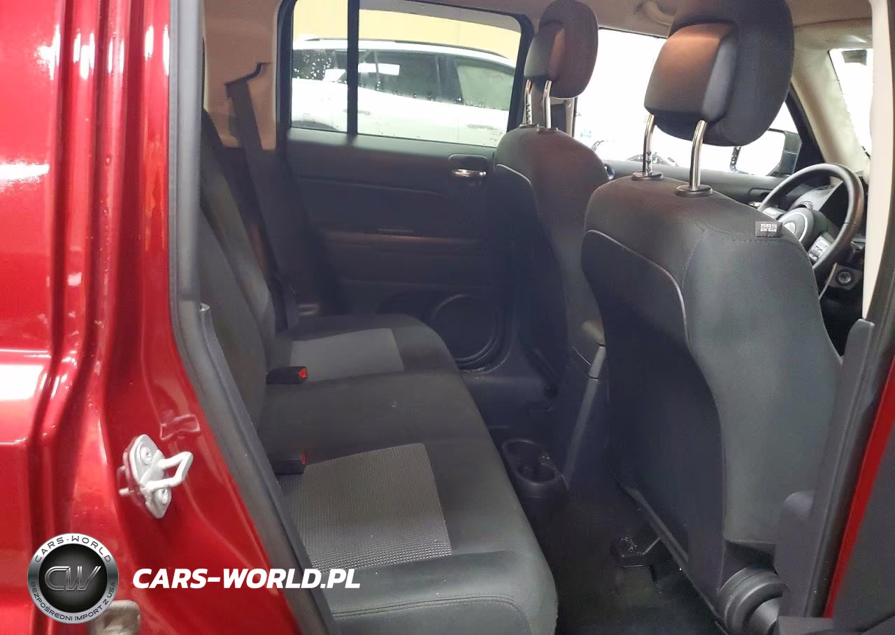 2016 Jeep Patriot Latitude VIN:1C4NJPFB3GD678054 - 11