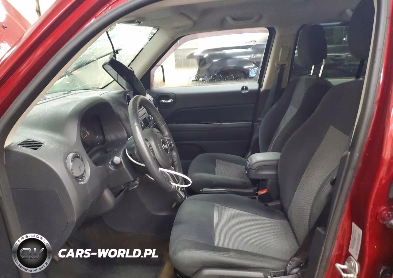 2016 Jeep Patriot Latitude VIN:1C4NJPFB3GD678054 - 7