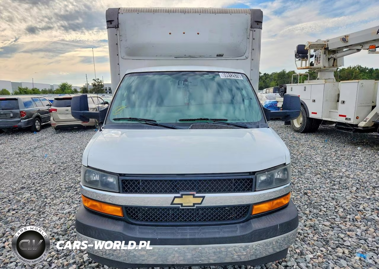 2018 Chevrolet Express Box Truck VIN:1HA6GUCG6JN004575 - 5