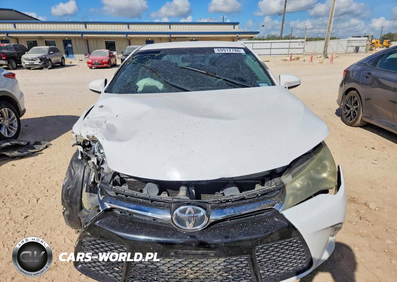 2015 Toyota Camry Se VIN:4T1BF1FK9FU039821 - 5