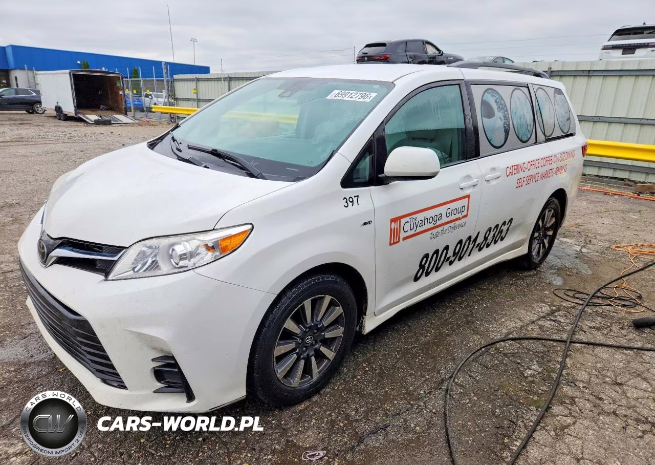 2018 Toyota Sienna Le VIN:5TDJZ3DC0JS204859 - 1