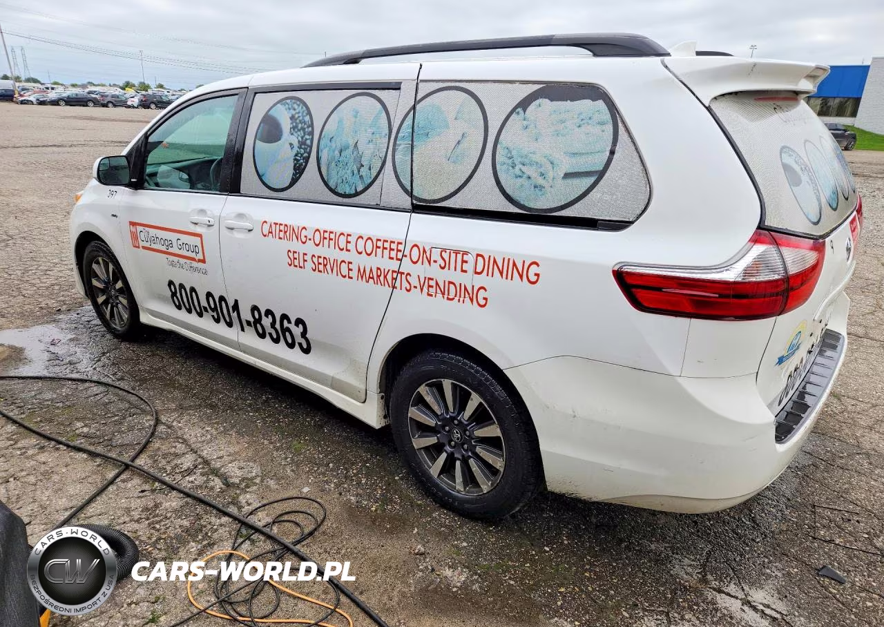 2018 Toyota Sienna Le VIN:5TDJZ3DC0JS204859 - 2