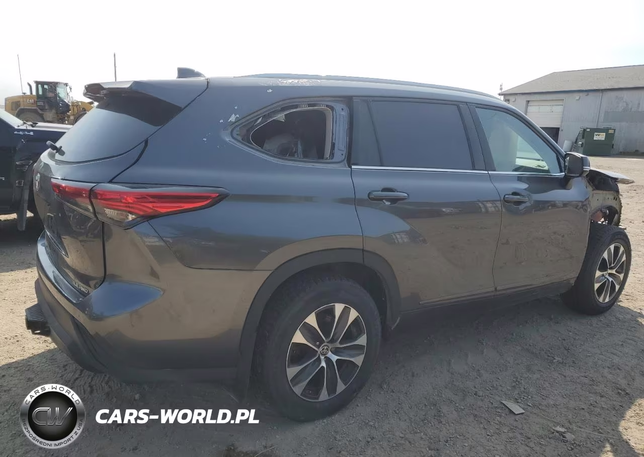 2022 Toyota Highlander Xle Xle VIN:5TDHZRBH0NS227886 - 3