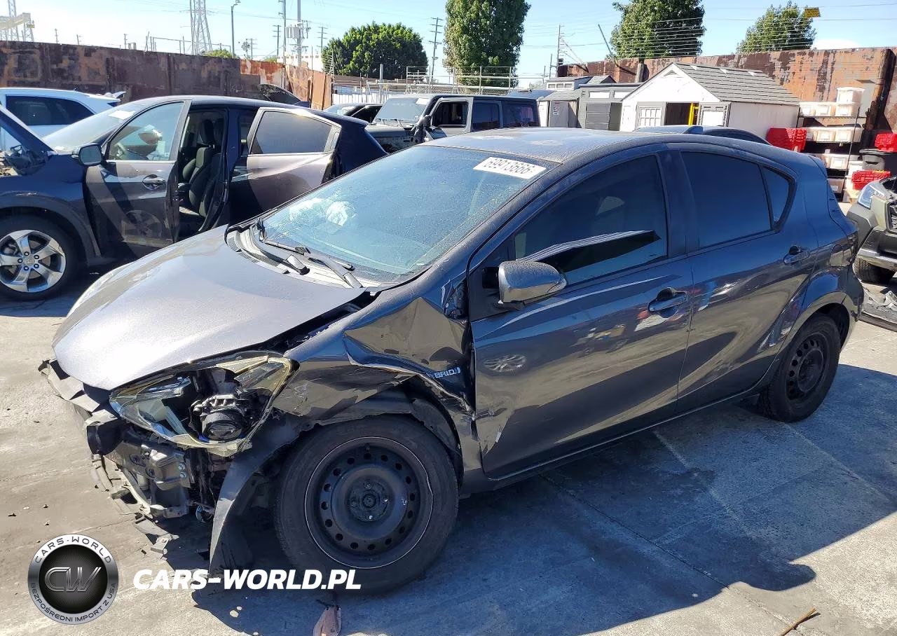 2016 Toyota Prius C One