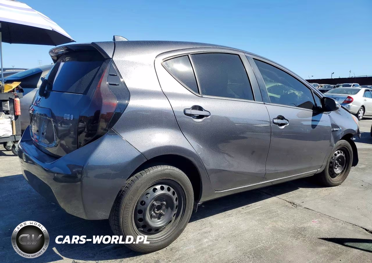 2016 Toyota Prius C One VIN:JTDKDTB3XG1139112 - 3
